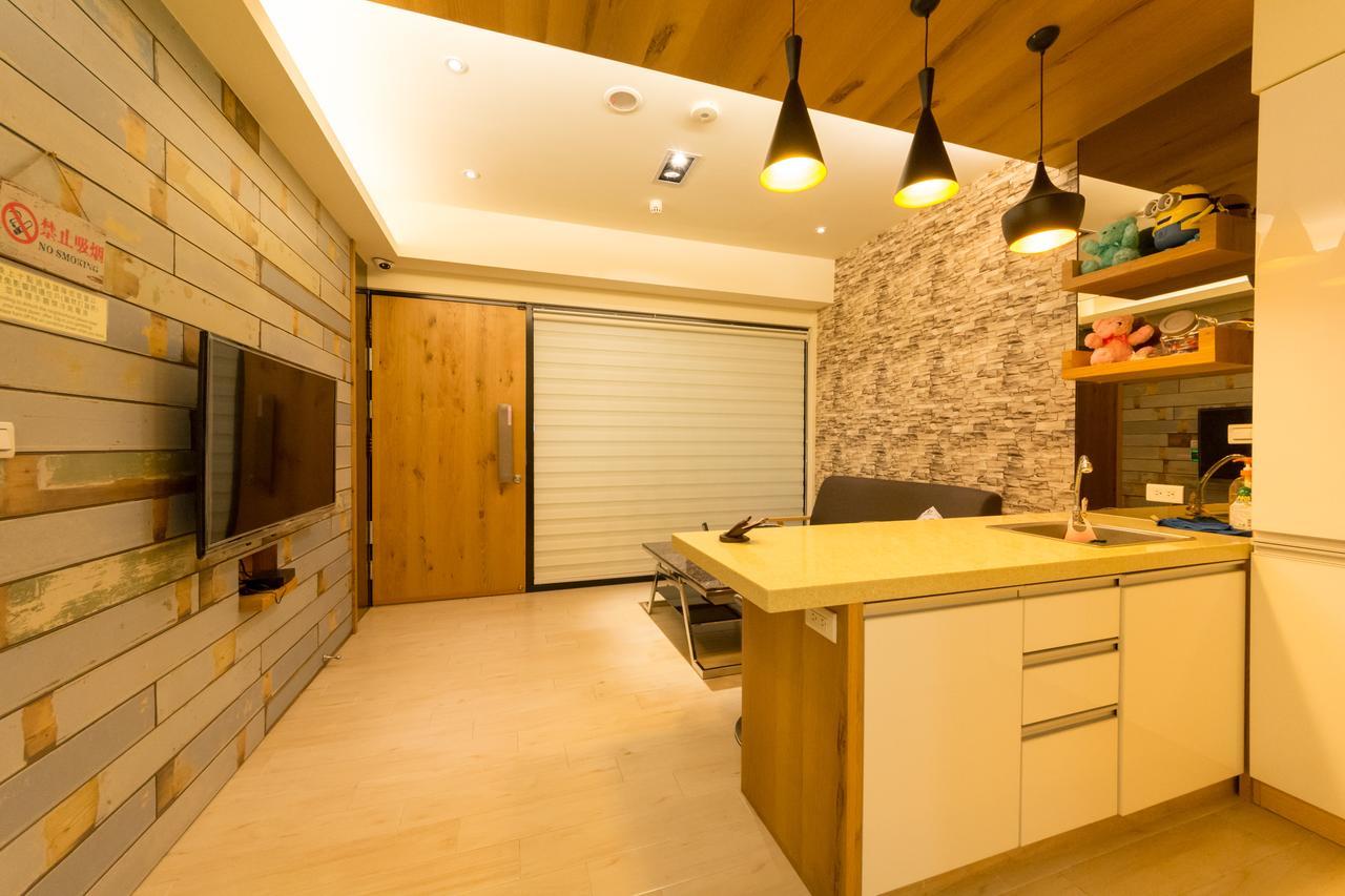W Hostel Tainan Bagian luar foto